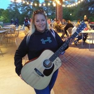 Meet your Posher, Crissy